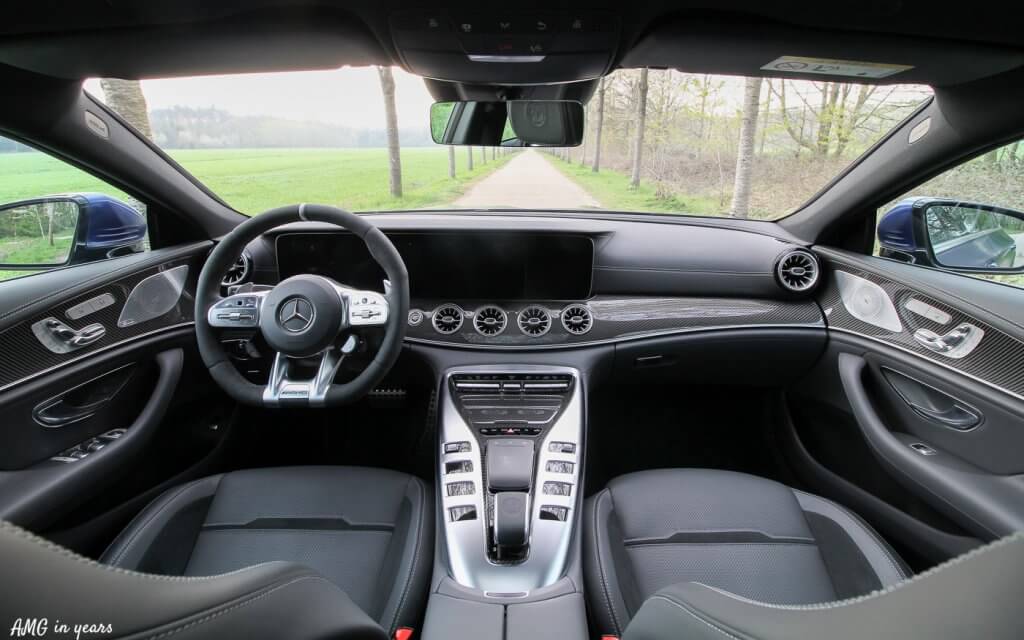 GT 63 S interior